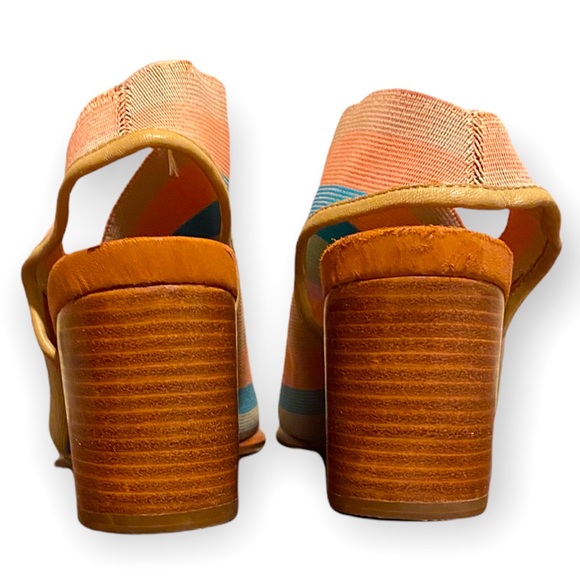 Gentle Souls Colleen Rainbow Cross Elastic Stacked Wood Wedge Heel. Size 8.5 - Picture 3 of 6